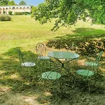 In St Martin Des Combes 度假居