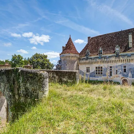 In St Martin Des Combes Feriehus *