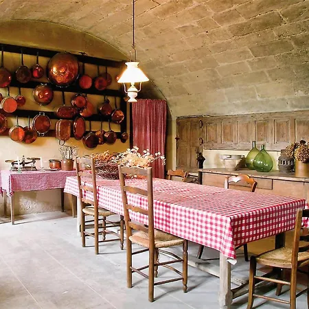 Feriehus In St Martin Des Combes *